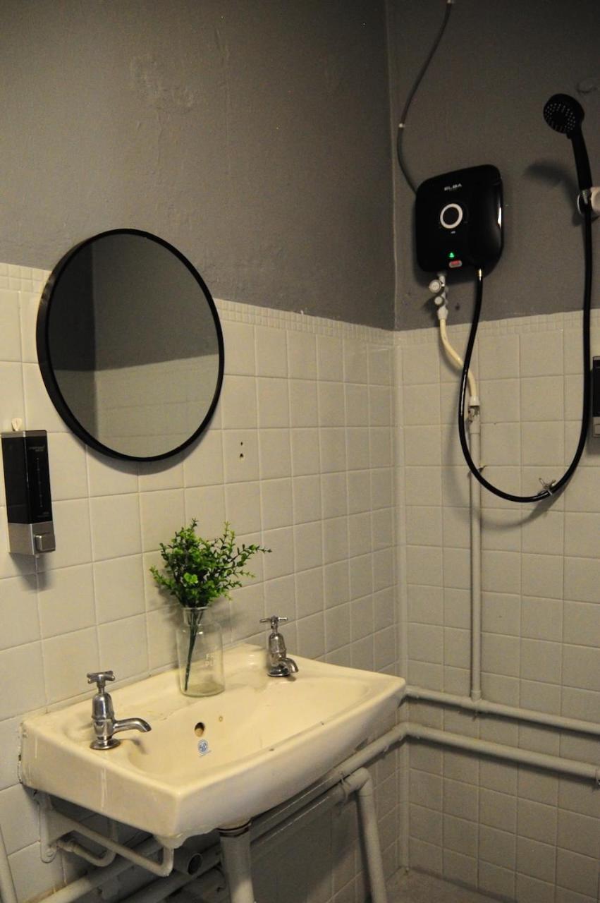 Grayhaus Inn Іпох Екстер'єр фото